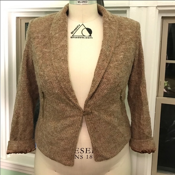 Eloquii Jackets & Blazers - Eloquii boucle blazer tan BNWT 14w Eloquii Jackets & Blazers - Eloquii boucle blazer tan BNWT 14w